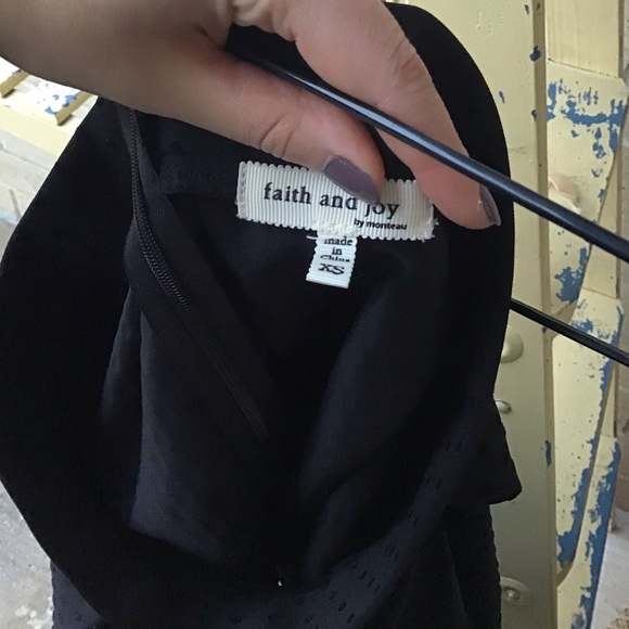 Black Knee Length Skirt - Picture 2 of 3